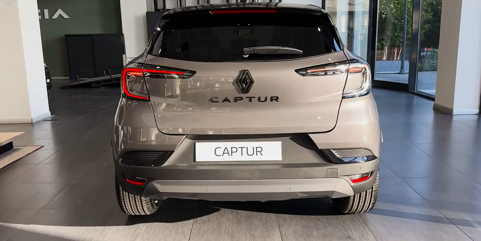 Renault Captur 2025: Launching with Enhanced Performance and Exciting New Features